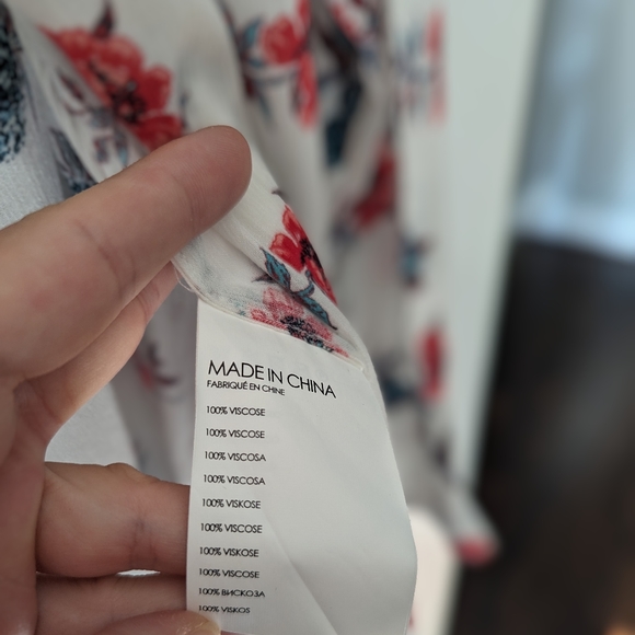 Club Monaco Button down shirt 💙🩷🍍 - Picture 6 of 6